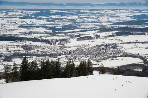 Châtel-Saint-Denis sous la neige, vu depuis la Corbetta
